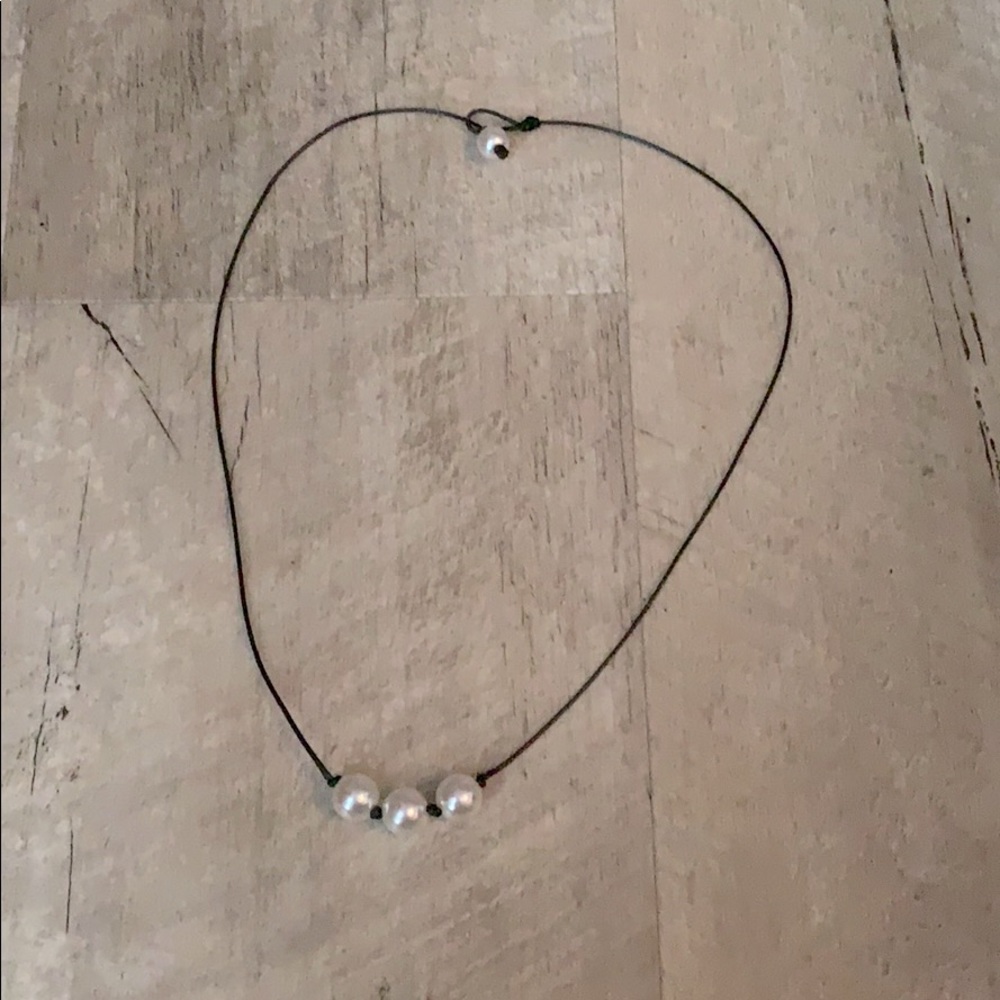 3 pearled necklace